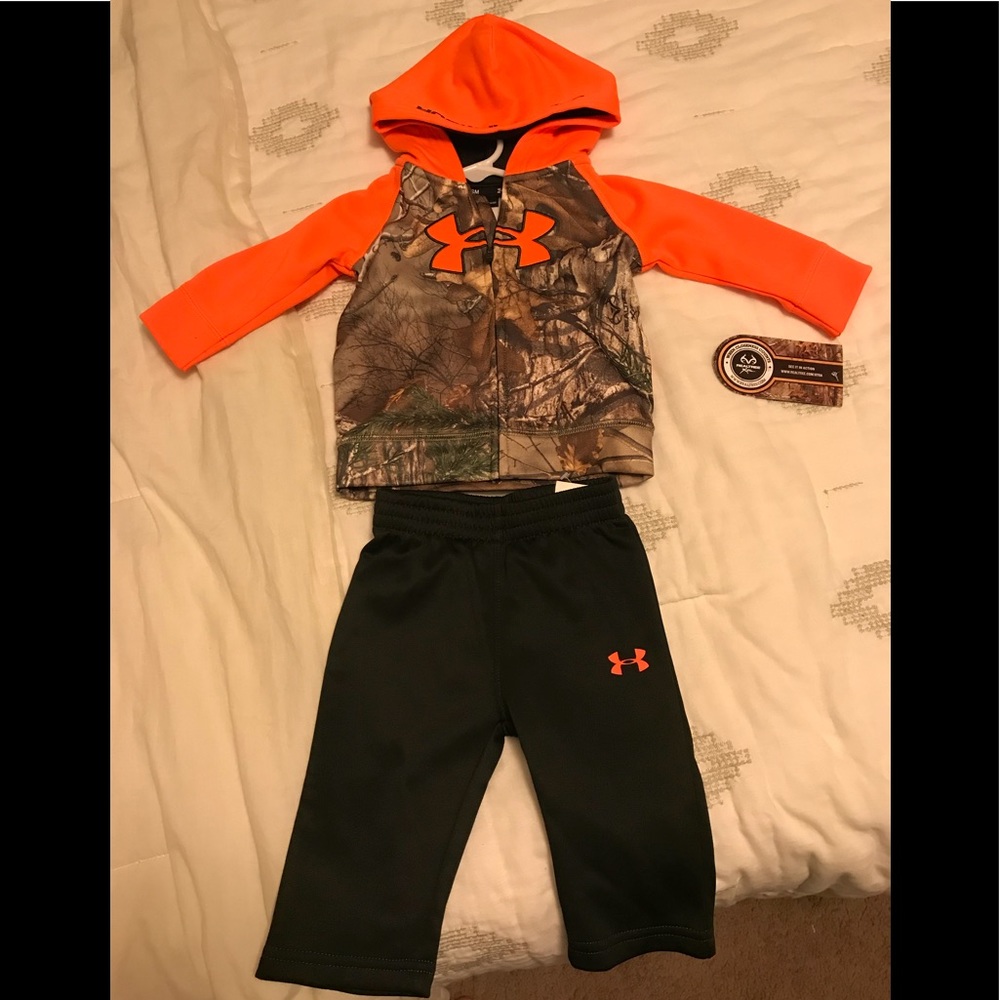 Under armour sweat suit